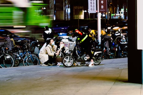 张靓颖男友冯轲背景(张靓颖男友冯轲背景揭秘)