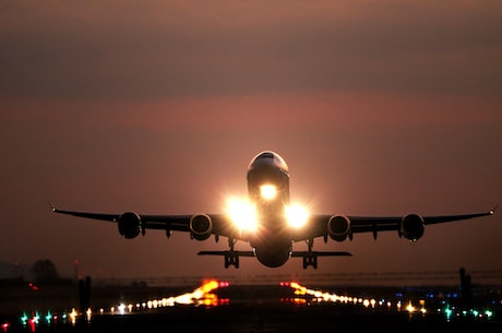 吉祥航空不雅照(吉祥航空不雅照遭曝光 网友批评)