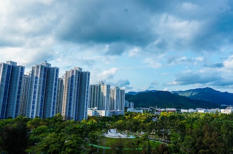 广西民族大学网站 对参赛项目进行指导打磨